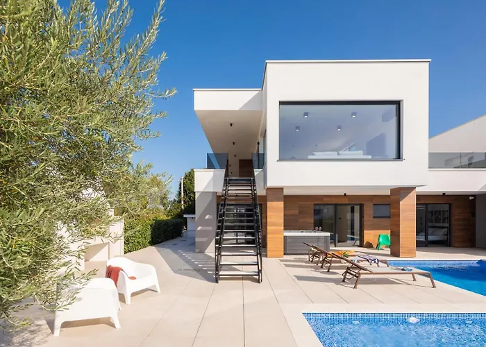 Old Olive Iii * Vodnjan